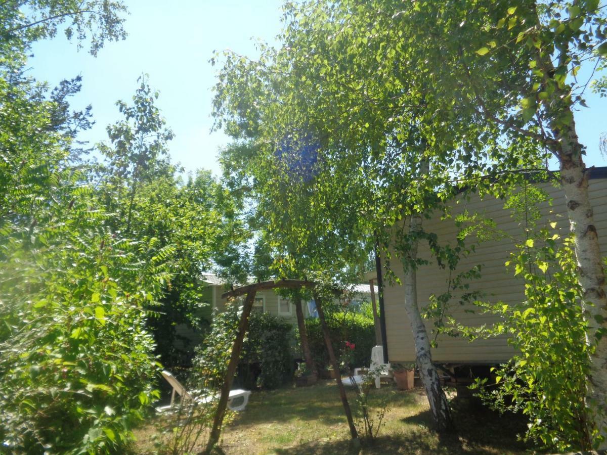 Mobil-Home Corinne Rastel -Le Domaine De Dugny Onzain Exterior photo